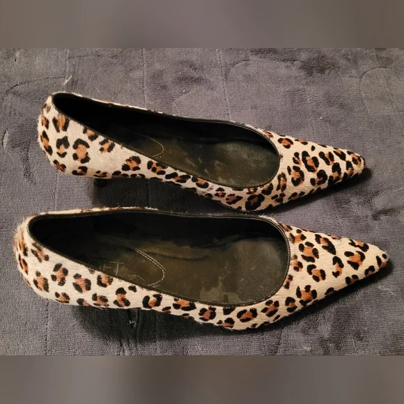 Ann Taylor Loft women's flats - Picture 1 of 5